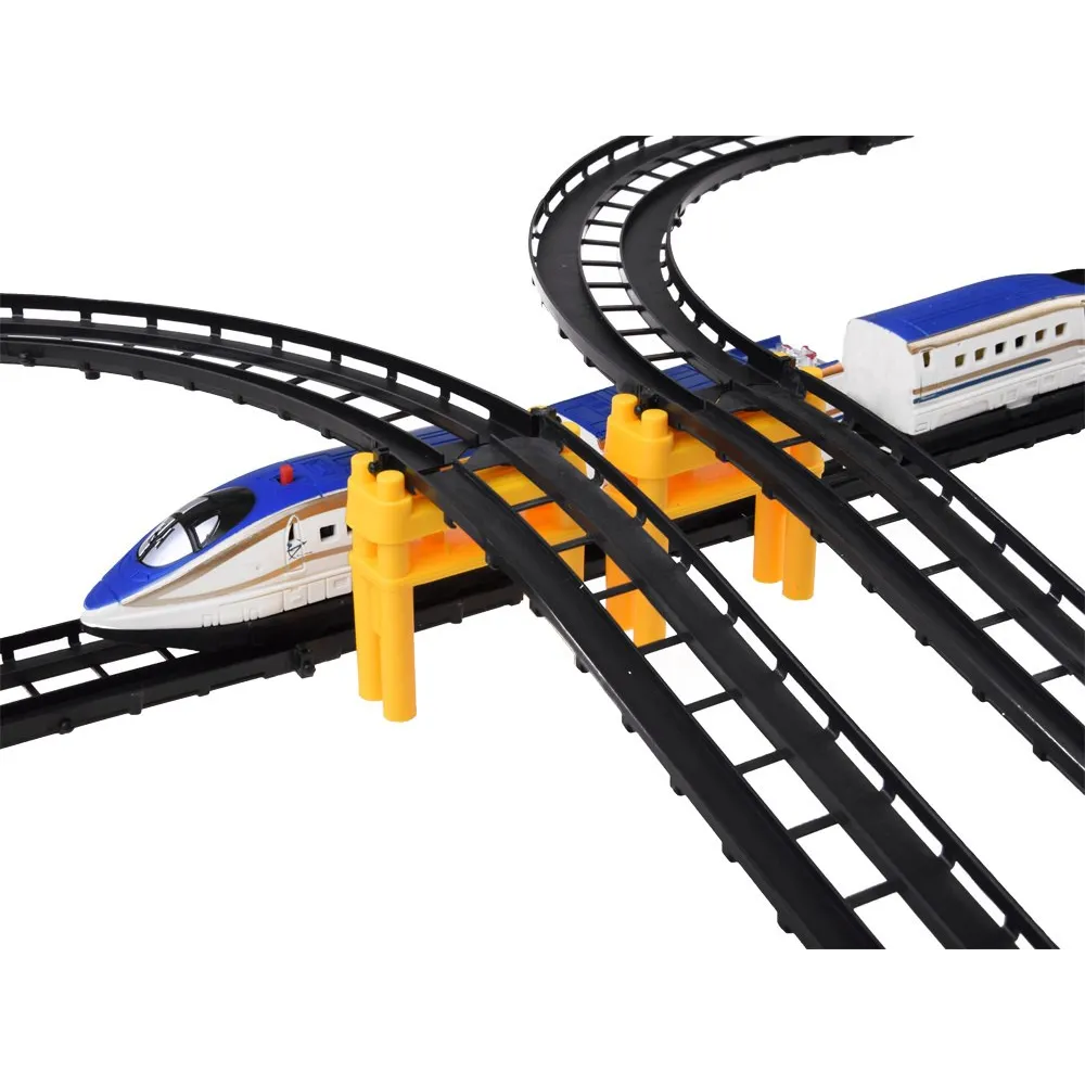 Układ torów z zakrętami, prostymi odcinkami i podjazdami