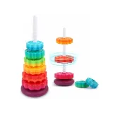 Spiralny stojak z kolorowymi krążkami na białym tle