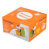 widok miksera zabawkowego podczas zabawy w kuchnię