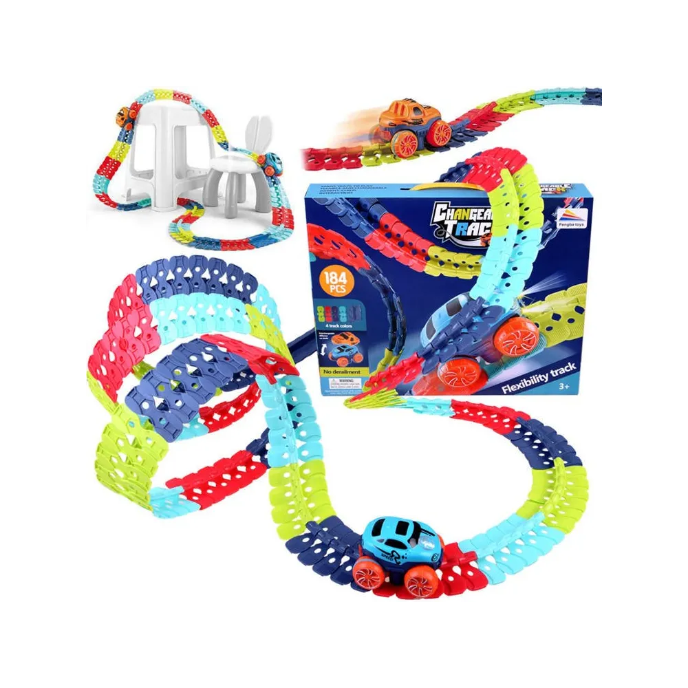 giętki tor z kolorowymi elementami i autkiem na początku trasy