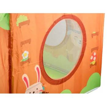 Wnętrze namiotu domek dla dzieci w bajkowym stylu