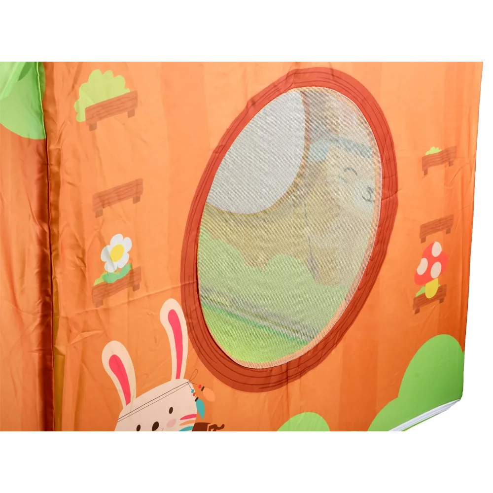 Wnętrze namiotu domek dla dzieci w bajkowym stylu