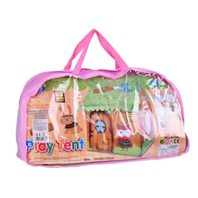 Kolorowe wzory materiału namiotu leśni przyjaciele z bliska