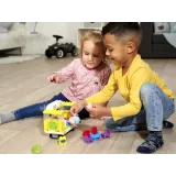 kolorowe elementy zestawu na jasnym tle