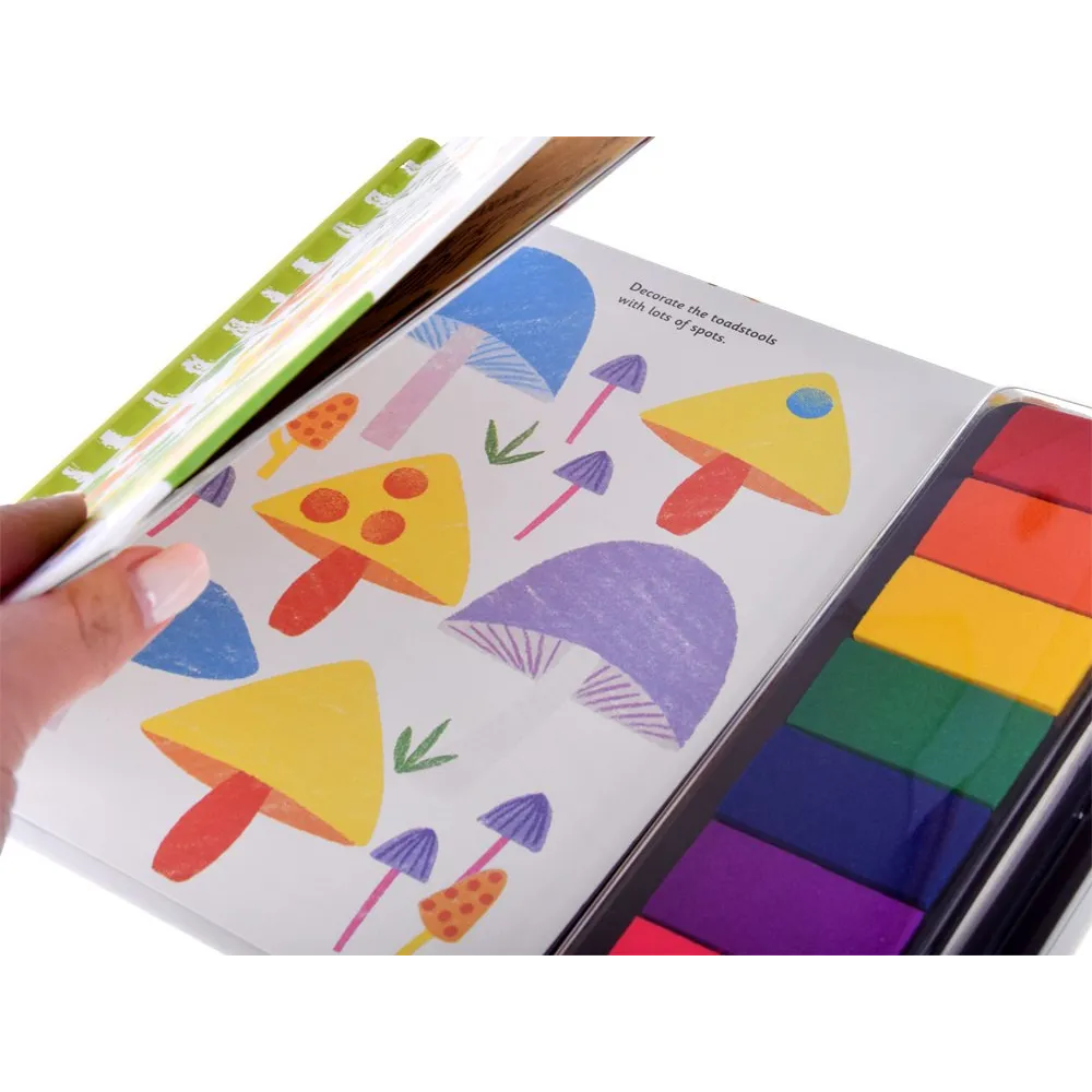 twarda oprawa książeczki z ogrodowym motywem