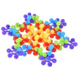 Zbliżenie na klocki w formie gwiazdek o różnych barwach