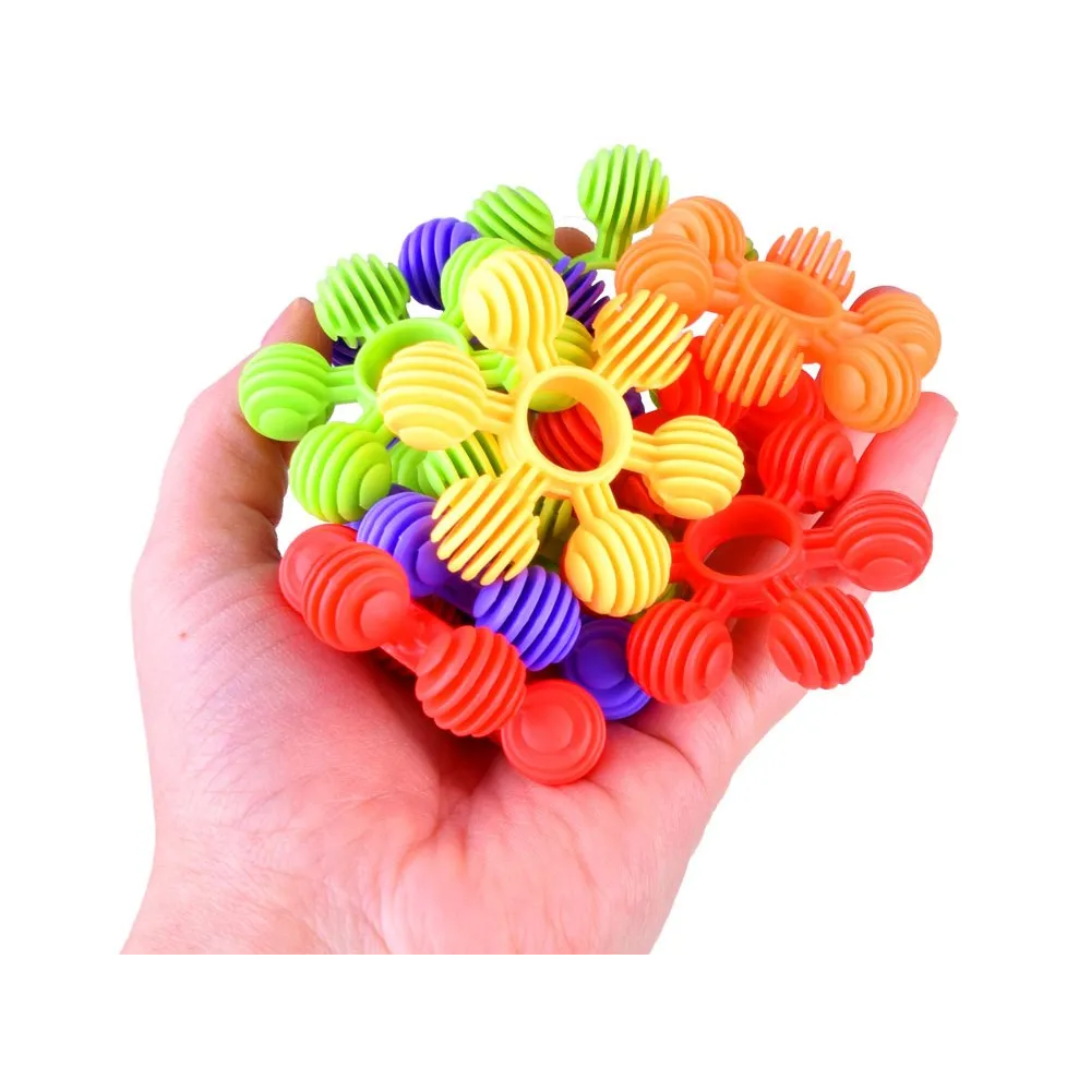 Opakowanie zawierające klocki w kształcie śnieżynek