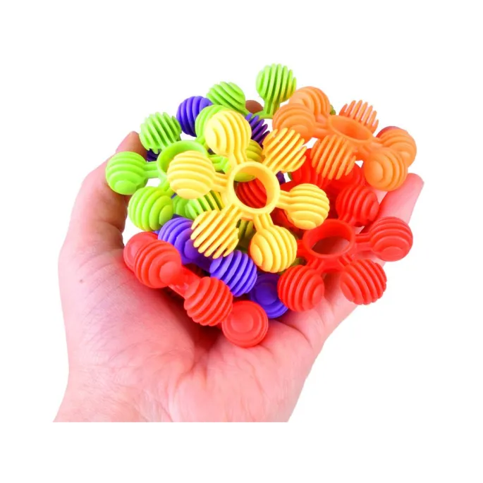 Opakowanie zawierające klocki w kształcie śnieżynek