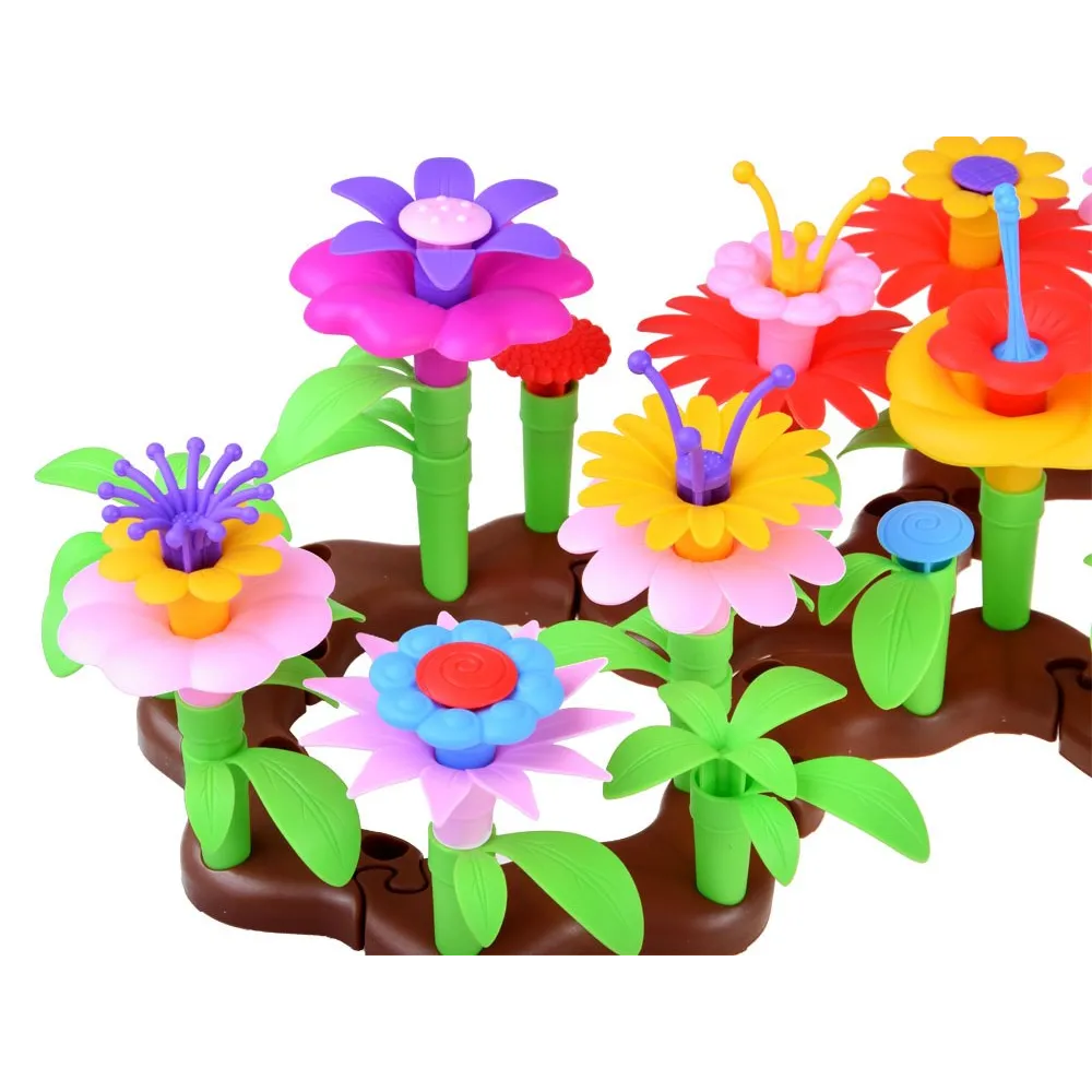 zestaw klocków rozłożonych przed rozpoczęciem zabawy