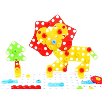 widok wszystkich elementów zestawu rozłożonych na powierzchni