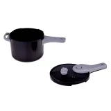 kolorowe pojemniki na przyprawy oraz buteleczki imitujące oliwę i ketchup