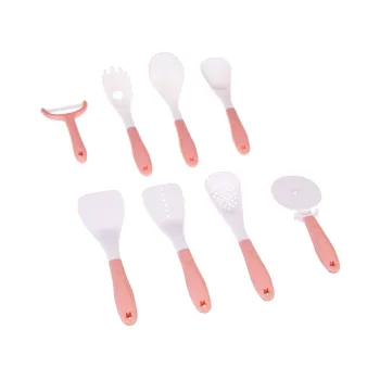 patelnia z plastikowym jajkiem sadzonym na kuchence zabawkowej