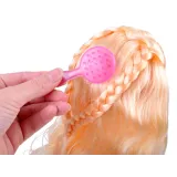 Materiałowe butki podkreślające zimowy charakter Adrianny