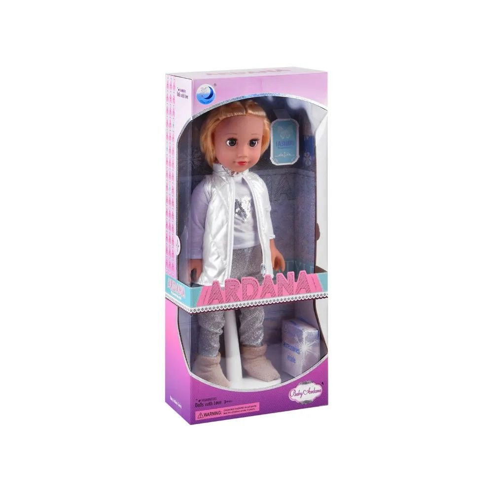 Ruchome kończyny lalki Adrianny prezentujące różne pozy