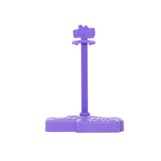 Szczegółowe zdjęcie złotych dodatków i torebki w kształcie diamentu