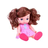 kolorowe baloniki-grzechotki dołączone do zestawu z lalką