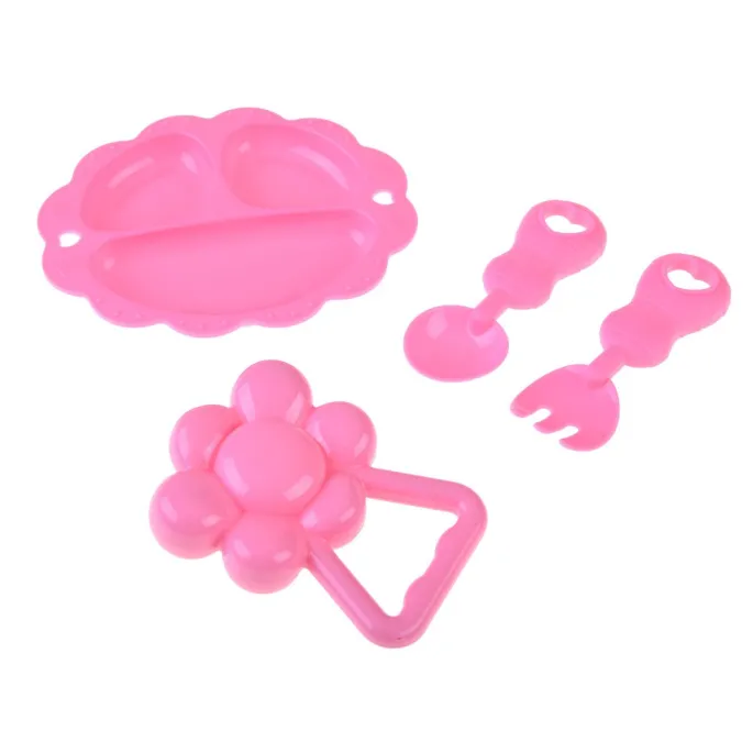 Ruchome oczy lalki otwarte podczas siedzenia