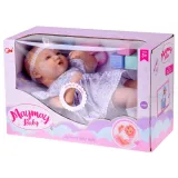 Widok całej lalki z dołączonymi akcesoriami do zabawy