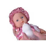 widok lalki w gumowym wykończeniu z ruchomymi kończynami