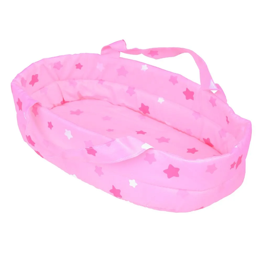 zbliżenie na nosidełko z paskami i lalką w środku