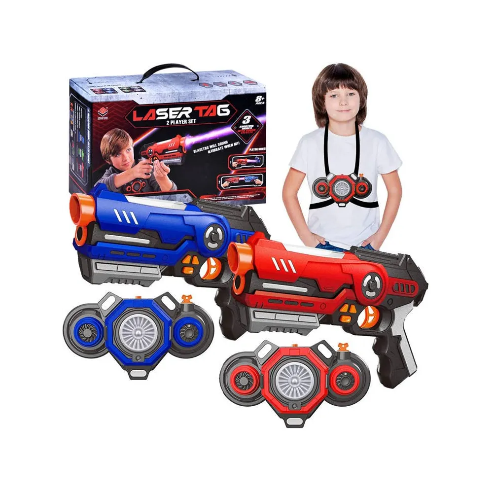 pistolet laser tag w dłoni gracza, nowoczesny design