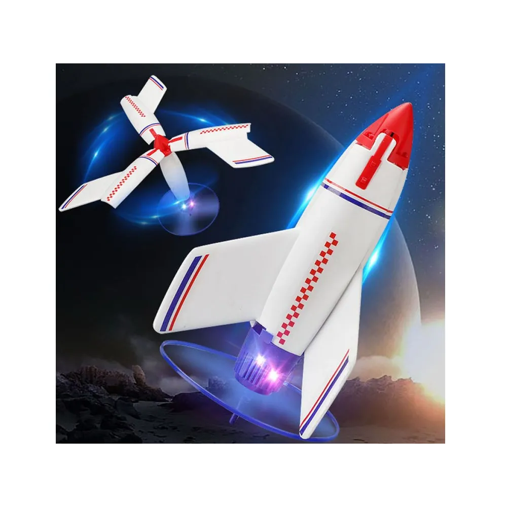 Zbliżenie na przycisk uruchamiający rakietę na podstawie