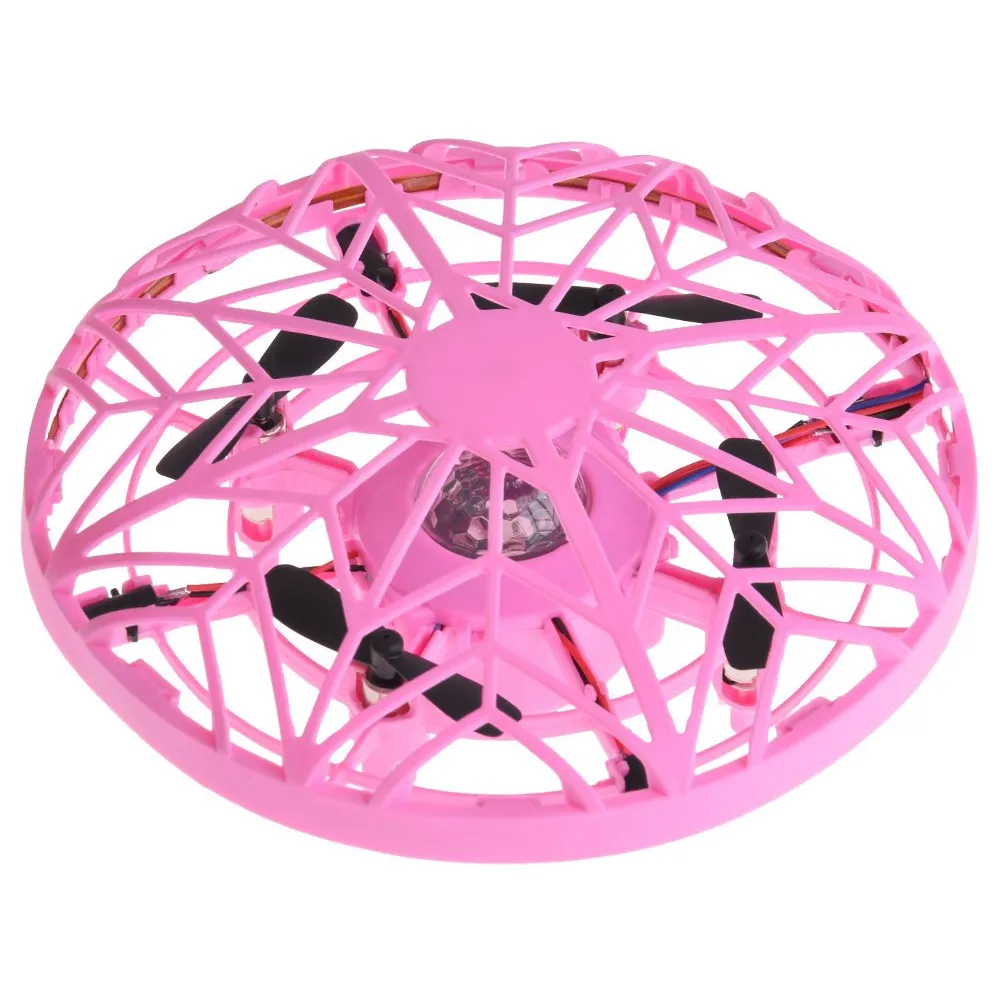 zabawka latający dysk rc0653 ro z podświetleniem led w akcji