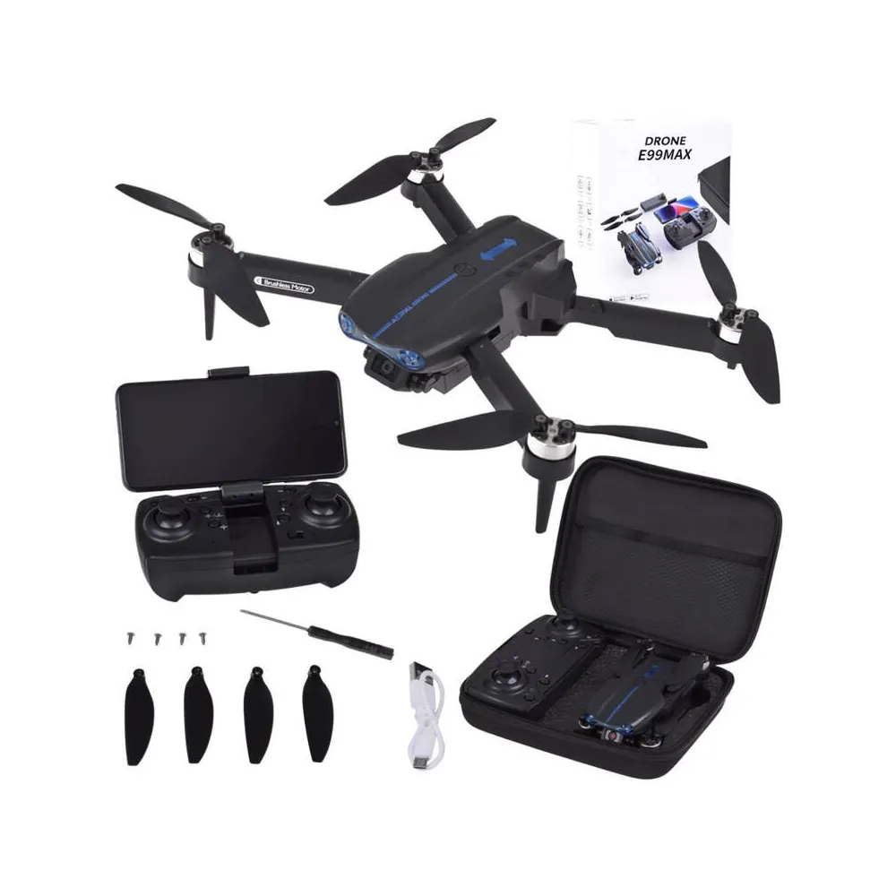 Quadcopter RC0658 w locie na tle nieba