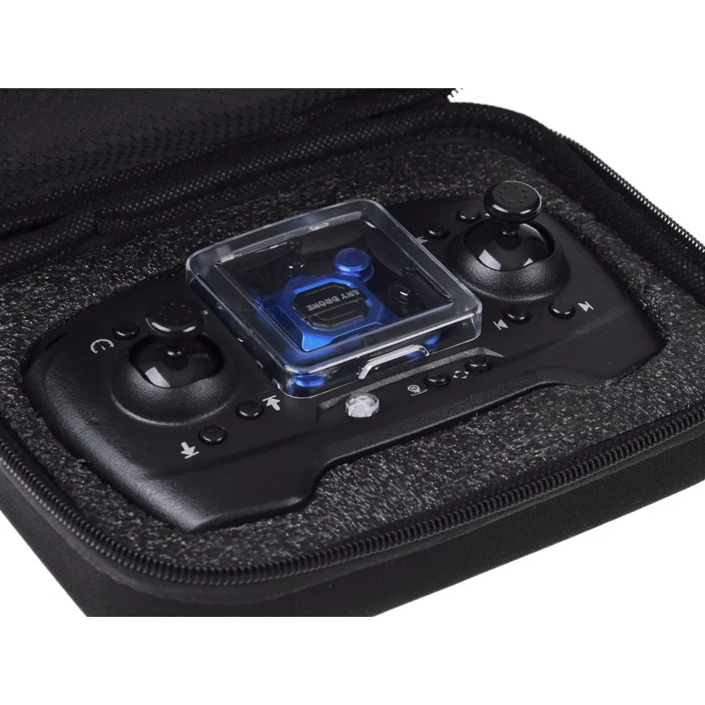 zbliżenie na pilot do zdalnego sterowania dronem rc0656