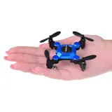 widoczna stabilna konstrukcja czterech silników drona rc0656