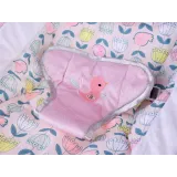 regulowane pasy bezpieczeństwa w siedzisku bujaczka