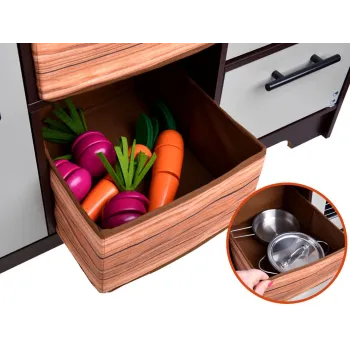 otwierane drzwiczki i szafki kuchenne w zestawie dziecięcym