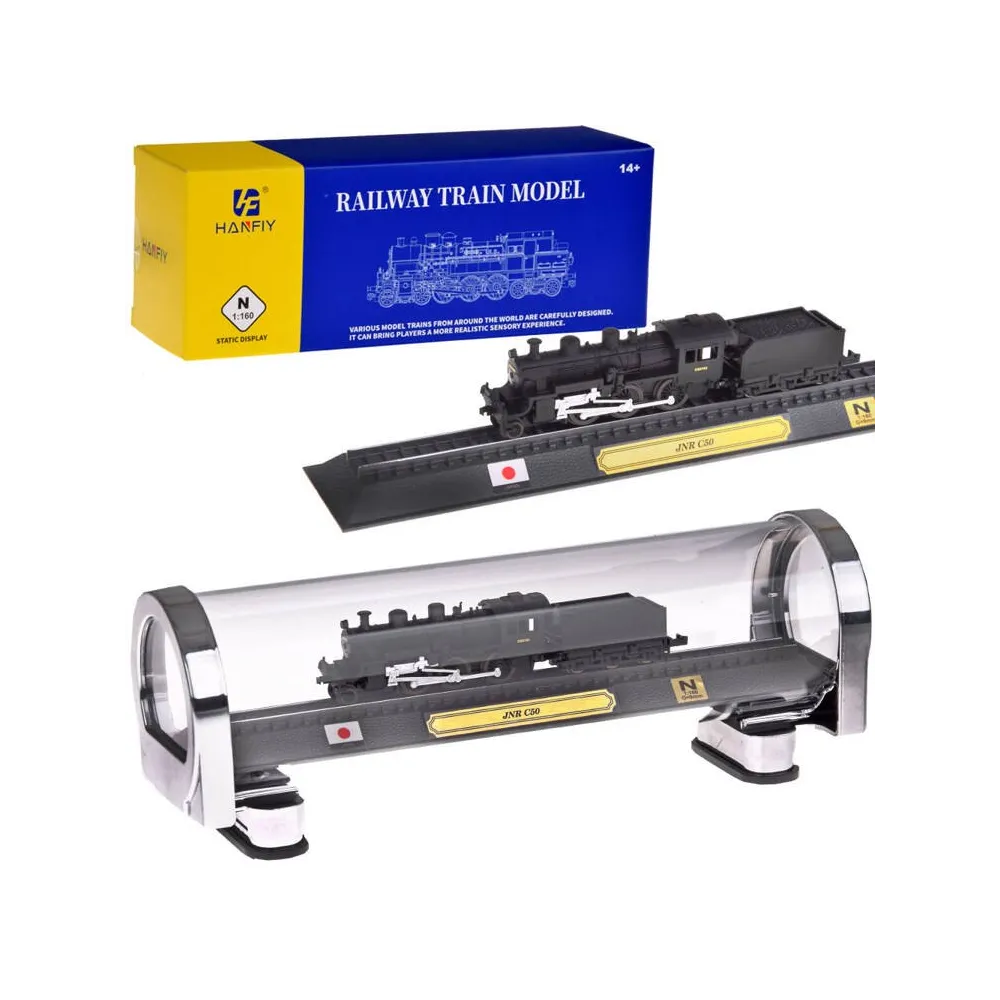 Model lokomotywy JNR C50 w tubie ochronnej na podstawce z torami