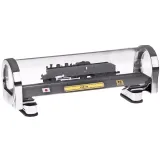 Widok na elegancką podstawkę z flagą Japonii i tabliczką modelu