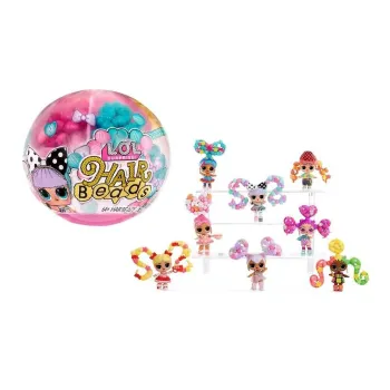 Losowo wybrana laleczka LOL Surprise Hair Beads na białym tle