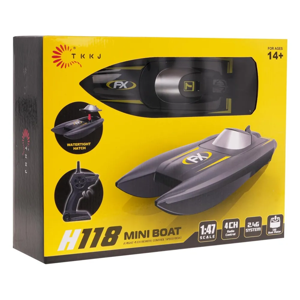 łódź Speed R118 R/C na wodzie widziana z boku