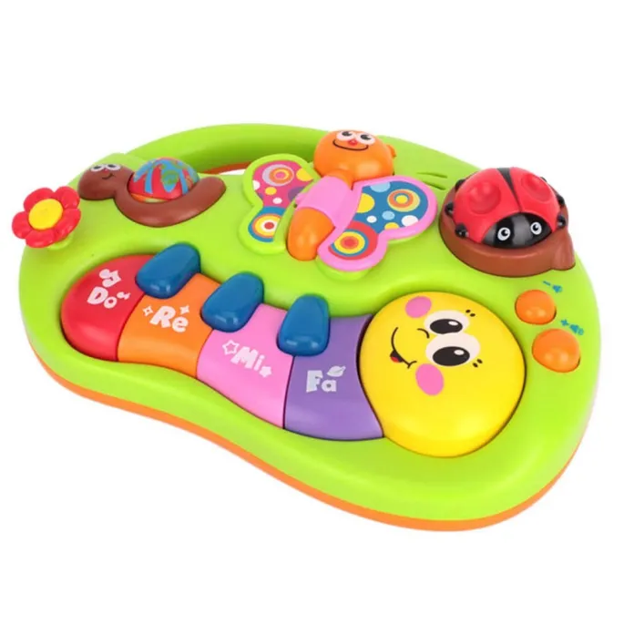 Przekręcane skrzydełko motylka na pianinku