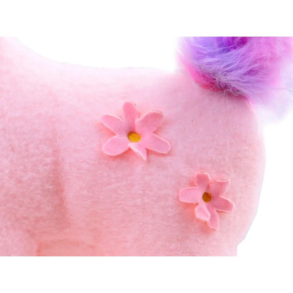 przytulny materiał pluszaka jednorożca prezentujący miękkość zabawki