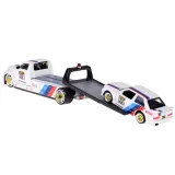 Miniaturowy zestaw Maisto na ekspozycji z widoczną białą kolorystyką