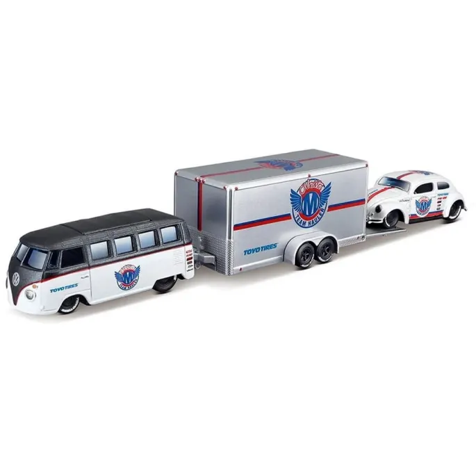 Precyzyjne detale Van Samba z widocznym demontowalnym hakiem