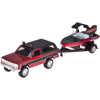 Maisto Licencjonowane Auto metalowe Chevrolet K5 Blazer + łódź 1:64 ZA5964