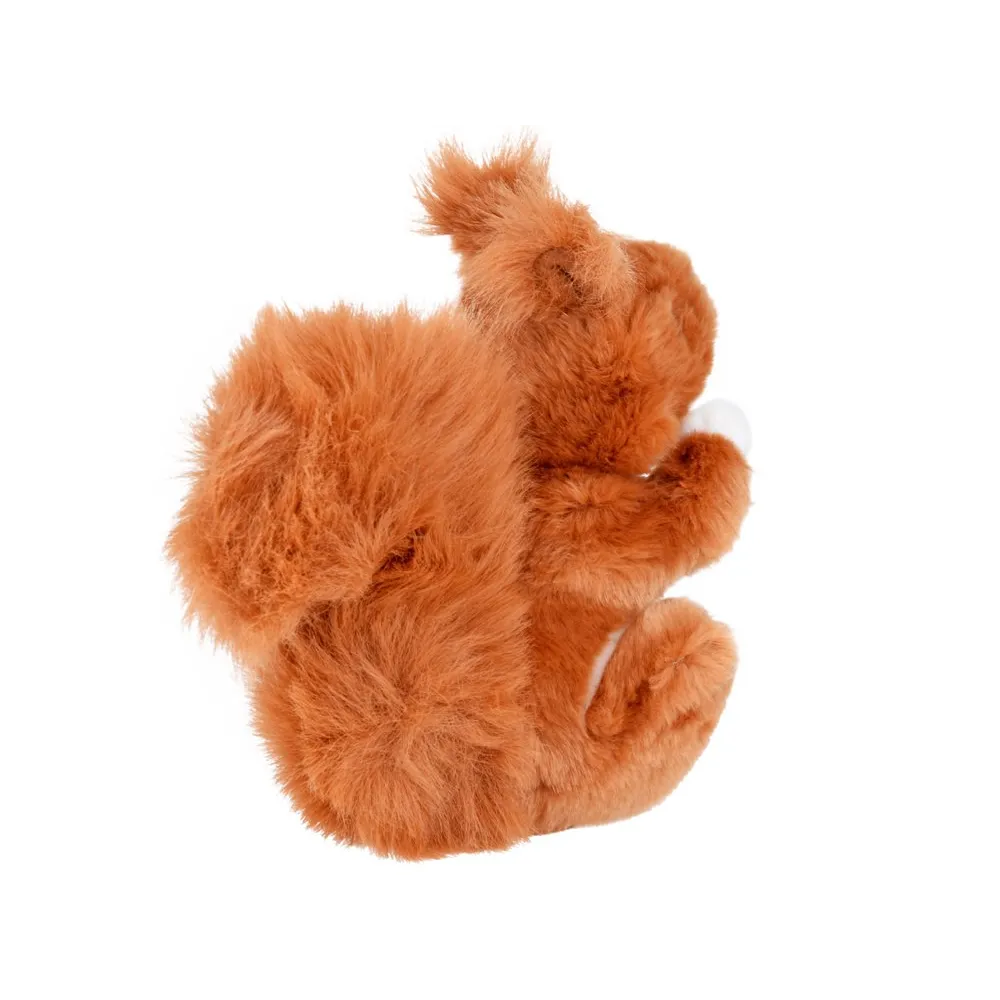 Maskotka wiewiórka przedstawiająca naturalne barwy i detale