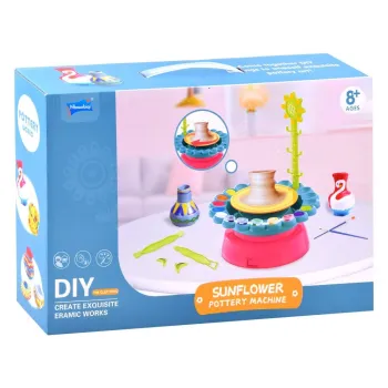 Koło garncarskie z podłączonym przewodem USB do zasilania