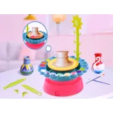 Prezentacja całego kompletu do ceramiki na białym tle