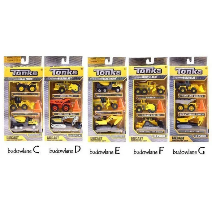 widok z góry na cały zestaw tonka autek i pachołków drogowych