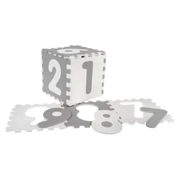 dziecięca mata z puzzlami w miękkim, szarym odcieniu