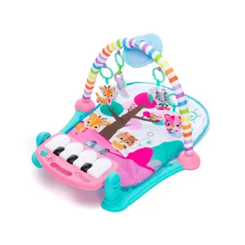 projektor wyświetlający księżyc i gwiazdki nad matą do zabawy