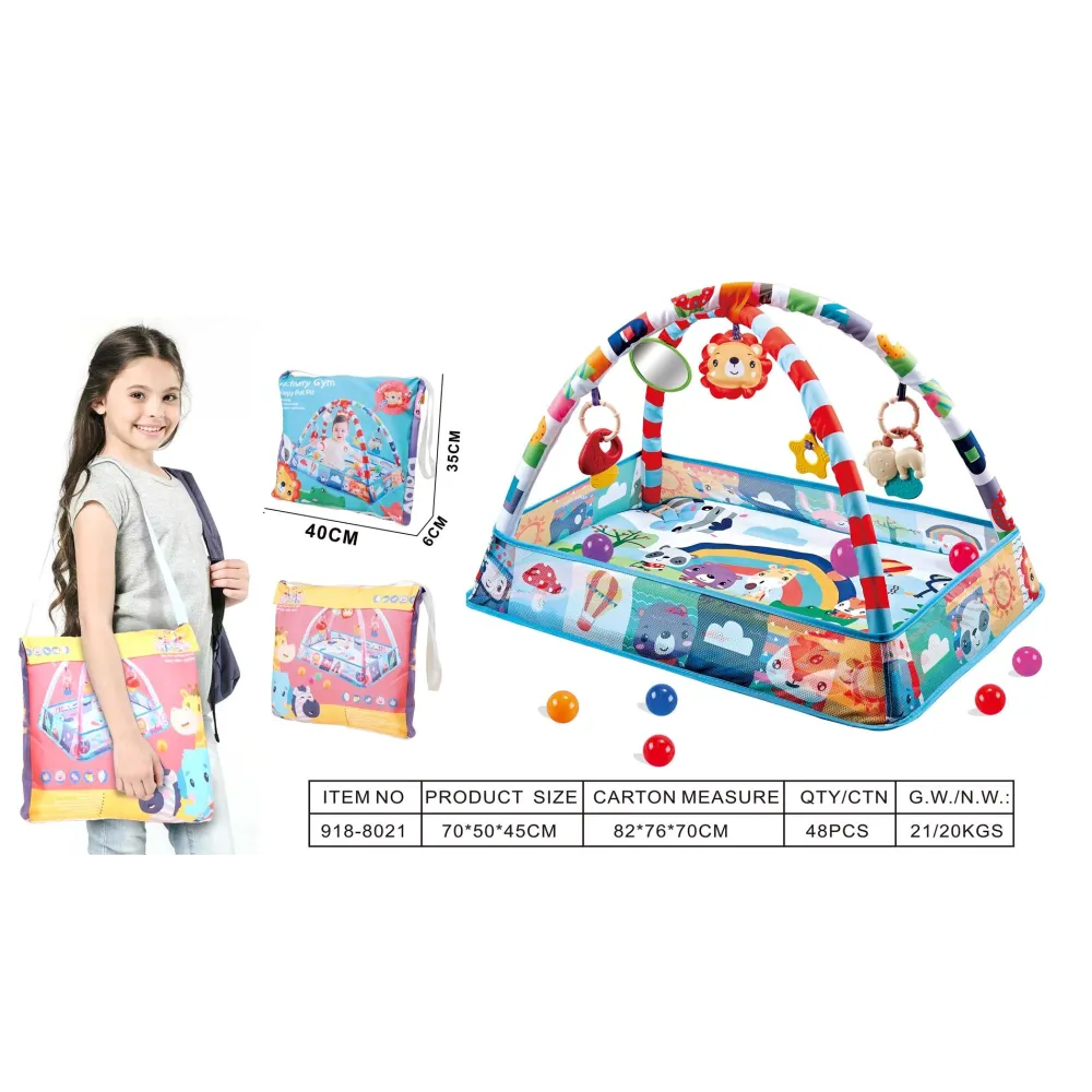 Mata do leżenia dla najmłodszych rozłożona na podłodze w jasnym pomieszczeniu