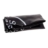 mata do trampoliny zamontowana na konstrukcji z widocznymi uchwytami