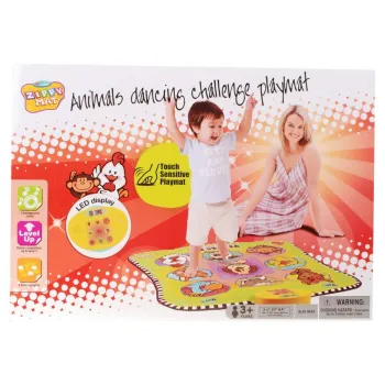 dziecko grające na macie zręcznościowej dla dzieci